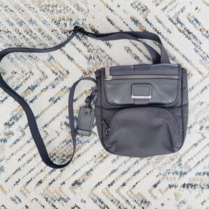 Tumi Alpha Bravo Barton Mens Crossbody Bag Black Leather Nylon Satchel Travel